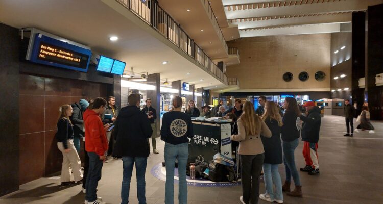 muziek maken op het station